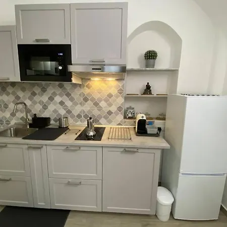 Nyaraló Dammuso House *