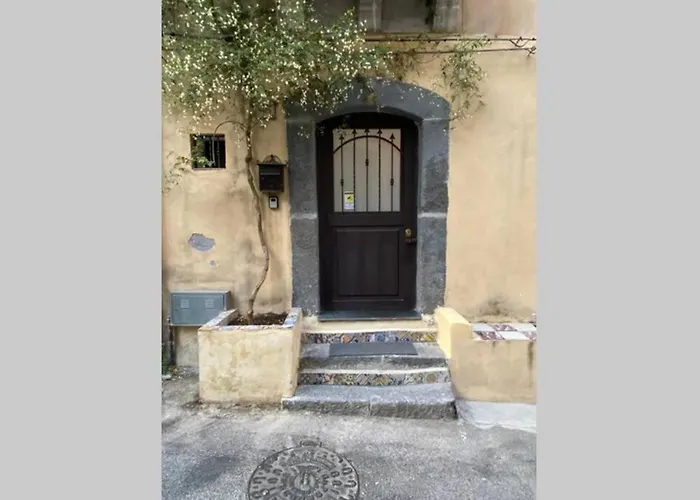 Dammuso House Tatil Evi Katanya